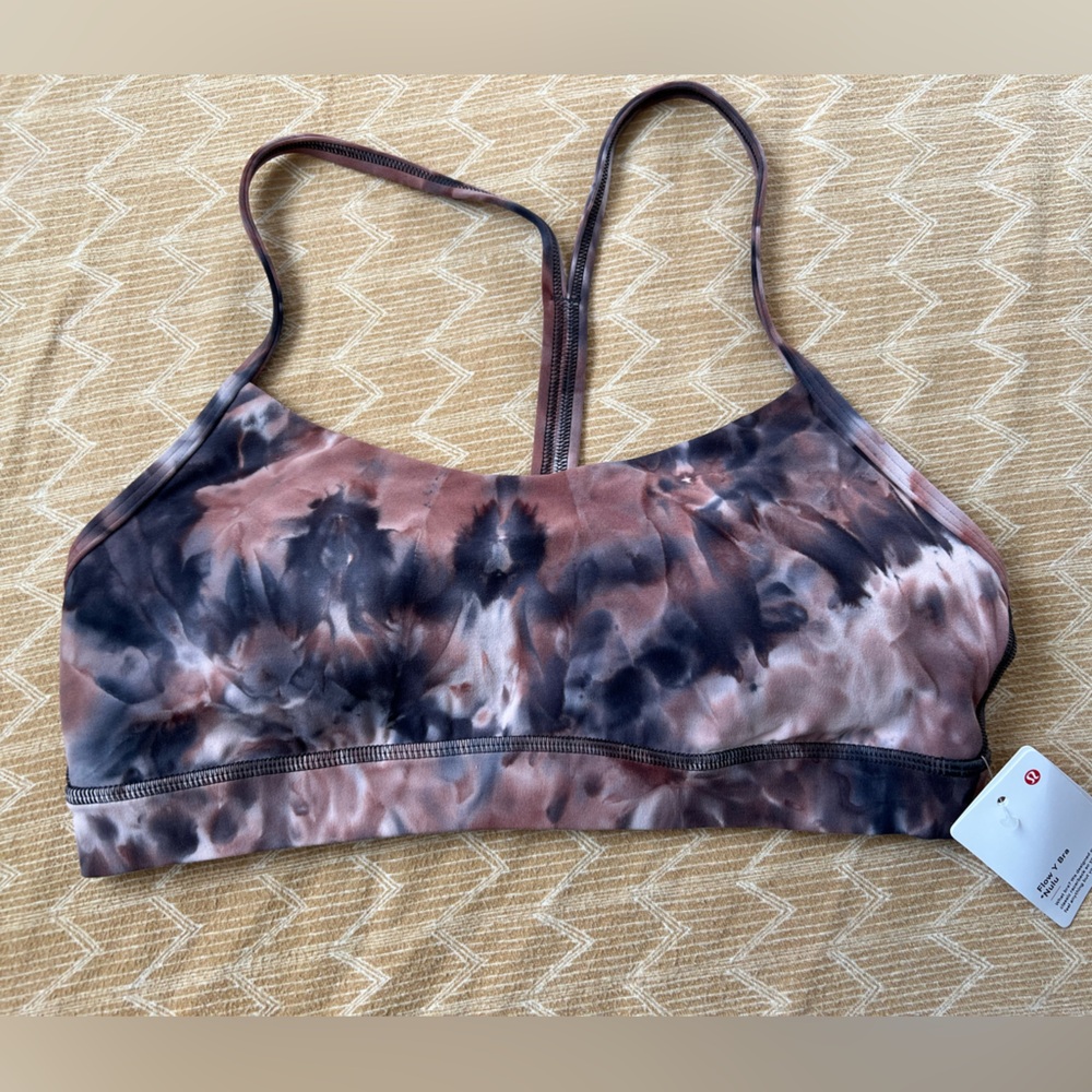 *NWT* Lululemon Flow Y Bra, sz 8